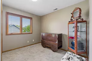 3895 Minnesota Ln N, Plymouth, MN 55446 - Photo 20