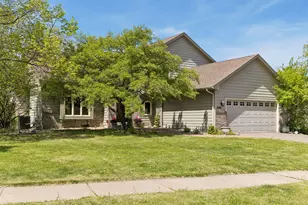 3895 Minnesota Ln N, Plymouth, MN 55446 - Photo 2