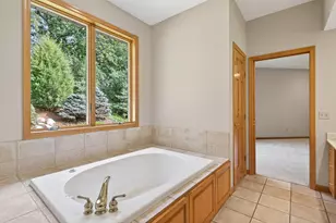 2520 Arbor Ct, Mendota Heights, MN 55120 - Photo 28