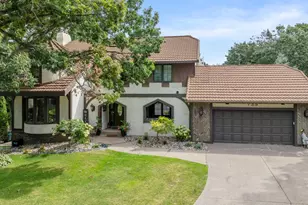 735 Torchwood Cir, New Brighton, MN 55112 - Photo 2