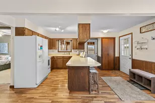 128 Charles Ave, Red Wing, MN 55066 - Photo 2