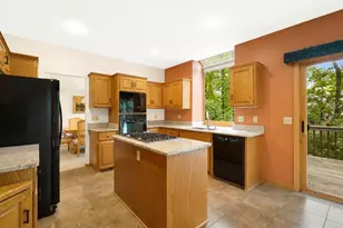 12068 Gantry Ln, Apple Valley, MN 55124 - Photo 16