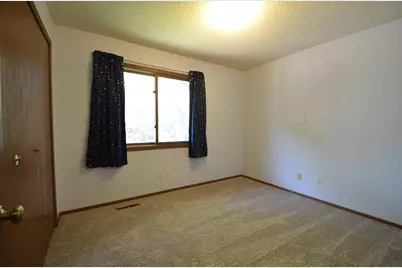 5040 Woodcrest Road, White Bear Lake, MN 55110 - Photo 14