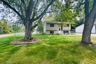 5040 Woodcrest Rd, White Bear Lake, MN 55110 - Photo 2