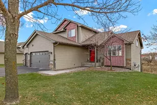1125 18th Ave SE, Cambridge, MN 55008 - Photo 2