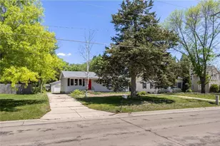 1605 4th St SW, Austin, MN 55912 - Photo 2