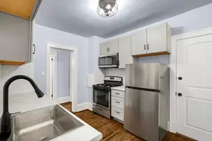 985 Charles Ave, Saint Paul, MN 55104 - Photo 8
