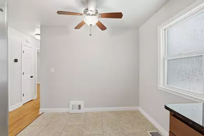 6006 Bryant Avenue N, Brooklyn Center, MN 55430 - Photo 10