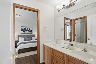 15308 Plumstone Dr, Eden Prairie, MN 55347 - Photo 18