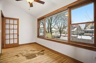 1201 6th St E, Saint Paul, MN 55106 - Photo 6