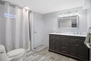 1201 6th St E, Saint Paul, MN 55106 - Photo 8