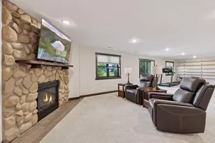 203 Vista Cir, River Falls, WI 54022 - Photo 32