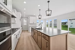 10577 Minnesota Ln N, Maple Grove, MN 55369 - Photo 2