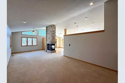912 Aurora Circle, Red Wing, MN 55066 - Photo 4