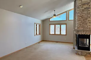 912 Aurora Cir, Red Wing, MN 55066 - Photo 8