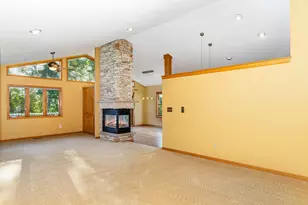 912 Aurora Cir, Red Wing, MN 55066 - Photo 4