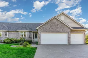 912 Aurora Cir, Red Wing, MN 55066 - Photo 1