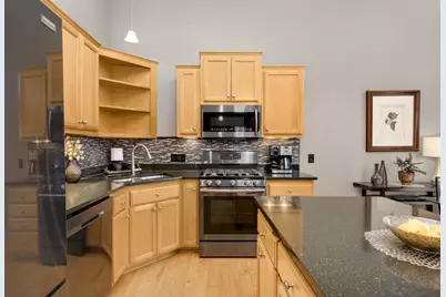 3190 Frontier Drive, Woodbury, MN 55129 - Photo 8