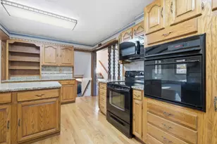 3824 Gettysburg Ave N, New Hope, MN 55427 - Photo 6