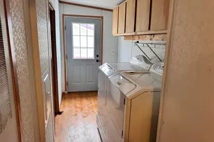 516 Main St W, Hinckley, MN 55037 - Photo 2