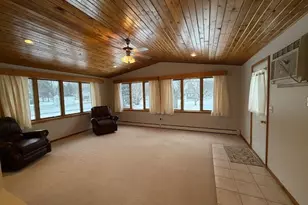 1405 9th St, Clarkfield, MN 56223 - Photo 2