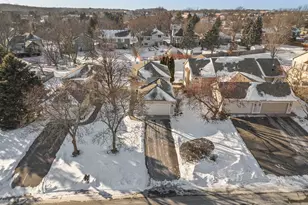 824 Winterberry Dr, Woodbury, MN 55125 - Photo 40