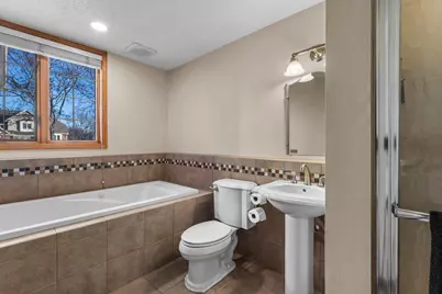 824 Winterberry Drive, Woodbury, MN 55125 - Photo 26