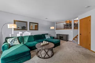 824 Winterberry Dr, Woodbury, MN 55125 - Photo 22