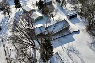 204 Pine St SW, New London, MN 56273 - Photo 30