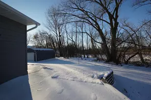 204 Pine St SW, New London, MN 56273 - Photo 32