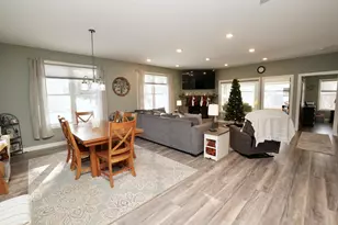 204 Pine St SW, New London, MN 56273 - Photo 14