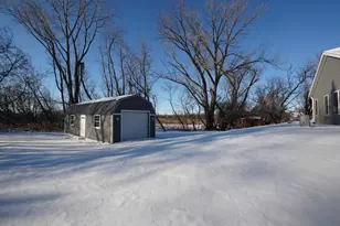 204 Pine St SW, New London, MN 56273 - Photo 2