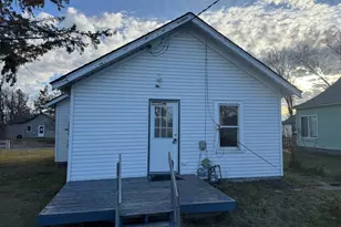 813 4th St SE, Bemidji, MN 56601 - Photo 4