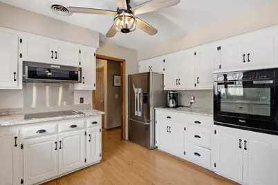 33214 Nueman Court, Lindstrom, MN 55045 - Photo 22