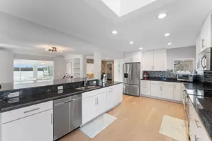 5325 Twin Lake Blvd E, Brooklyn Center, MN 55429 - Photo 8