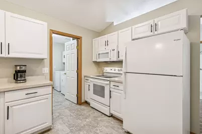 14549 Beverley Lane, Savage, MN 55378 - Photo 12