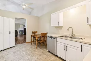 14549 Beverley Ln, Savage, MN 55378 - Photo 10