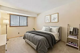 1645 Hickory Hill Dr, Eagan, MN 55122 - Photo 14