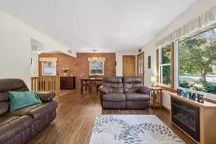 8549 Russell Ave S, Bloomington, MN 55431 - Photo 4