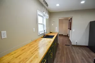 204 Conley Ave S, Thief River Falls, MN 56701 - Photo 6