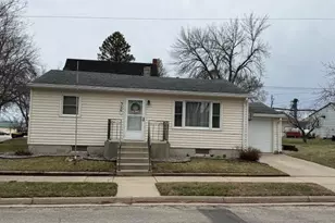 320 W 3rd St, Morton, MN 56270 - Photo 2