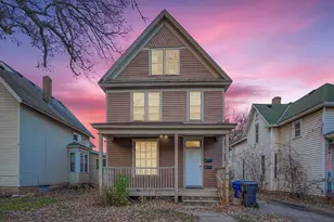 849 6th St E, Saint Paul, MN 55106 - Photo 1