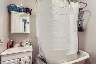 849 6th St E, Saint Paul, MN 55106 - Photo 18