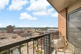 78 10th Street E, Saint Paul, MN 55101 - Photo 10