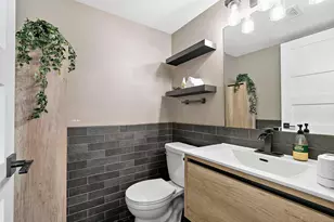 78 10th Street E, Saint Paul, MN 55101 - Photo 34