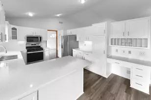 11053 N Eagle Lake Blvd, Maple Grove, MN 55369 - Photo 2