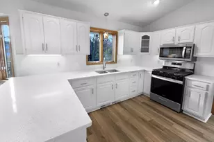 11053 N Eagle Lake Blvd, Maple Grove, MN 55369 - Photo 16