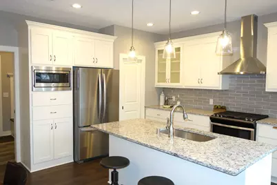 550 Sunrise Drive, Little Canada, MN 55117 - Photo 4