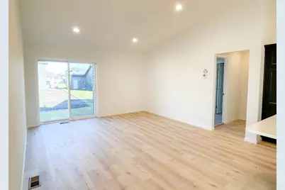 6732 Meadow View Drive S, Fargo, ND 58104 - Photo 4