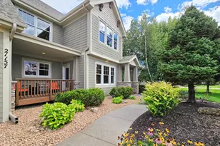 21157 Ridgewood Tr, Lakeville, MN 55044 - Photo 2